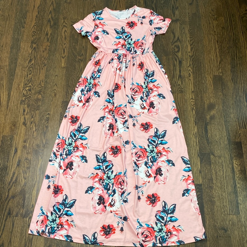 Women’s Maxi Dress size Medium